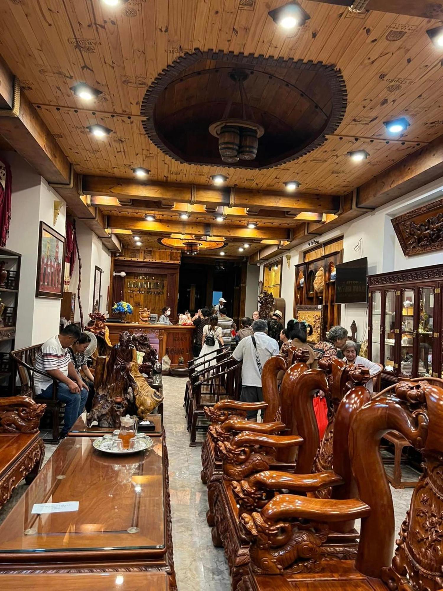 Hoang Khiem Hotel 波来古市 外观 照片